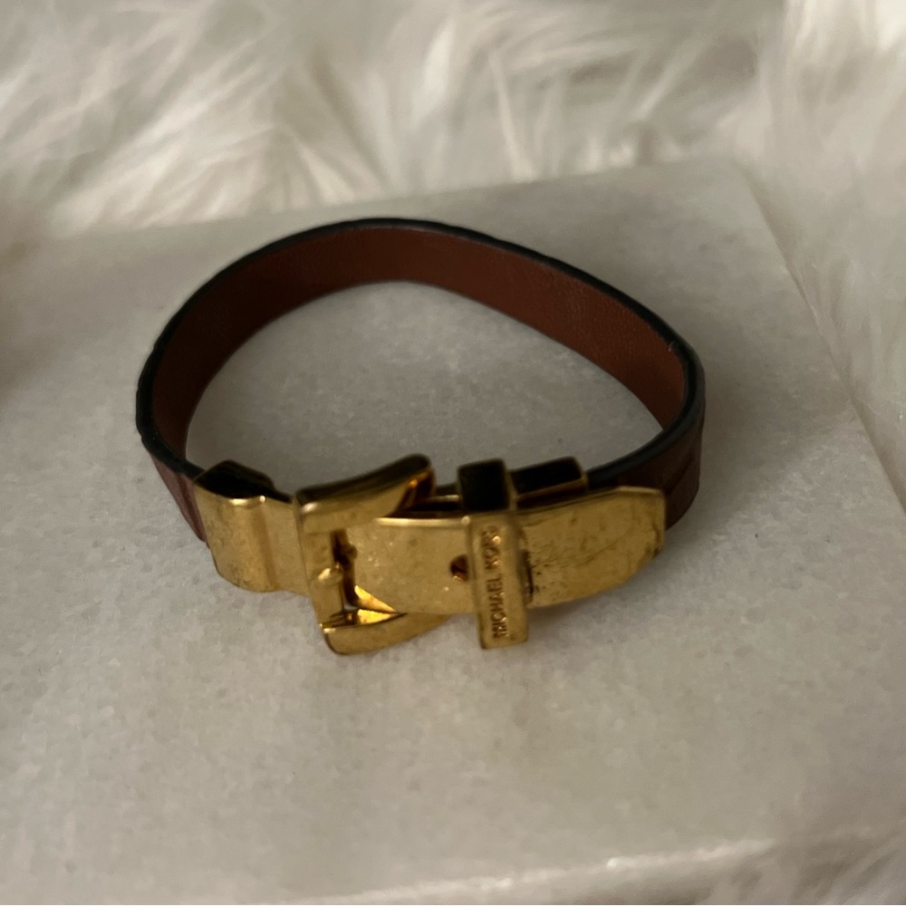✔Michael Kors Leather Belt Bracelet - Picture 6 of 9